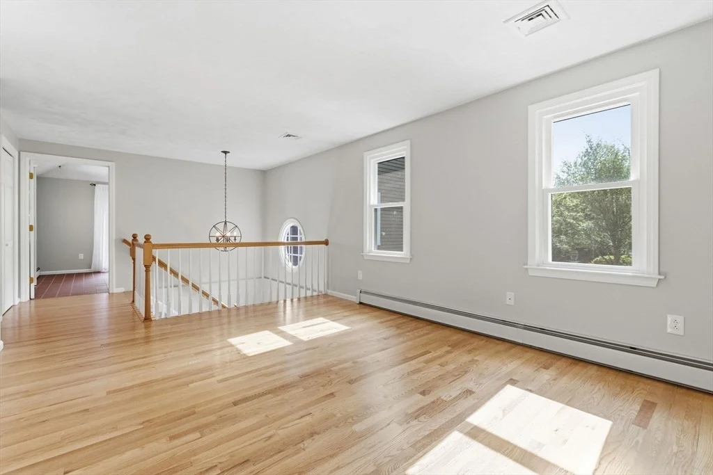 Photo of 25 Towpath Dr