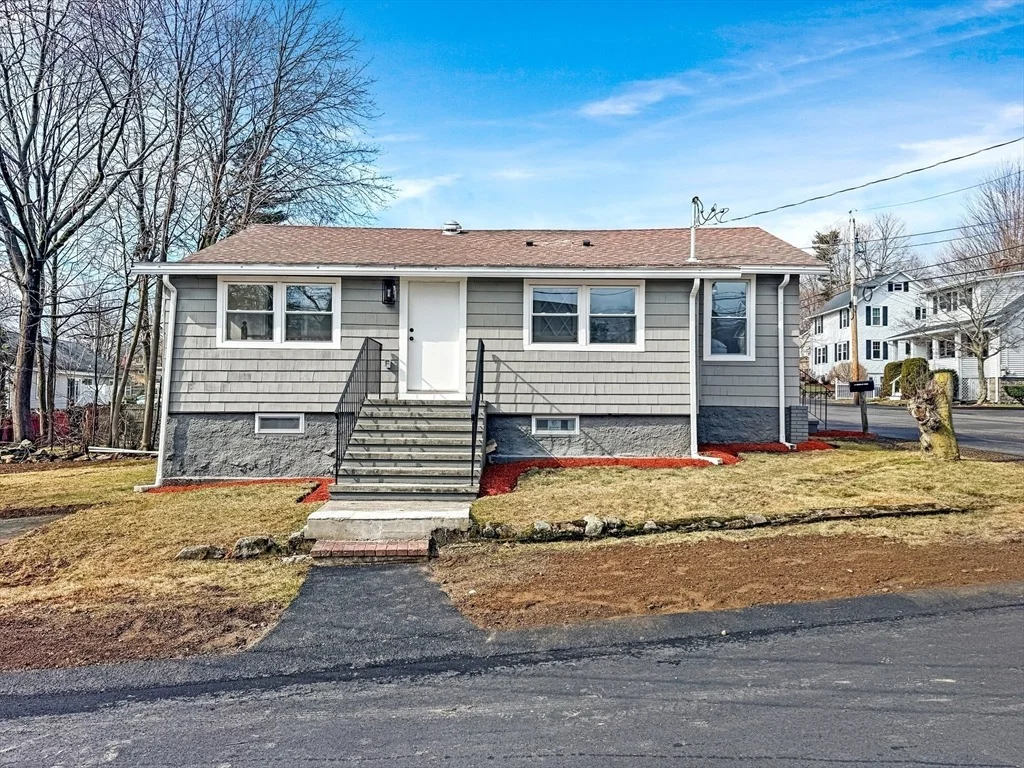 Photo of 87 Arborway Dr