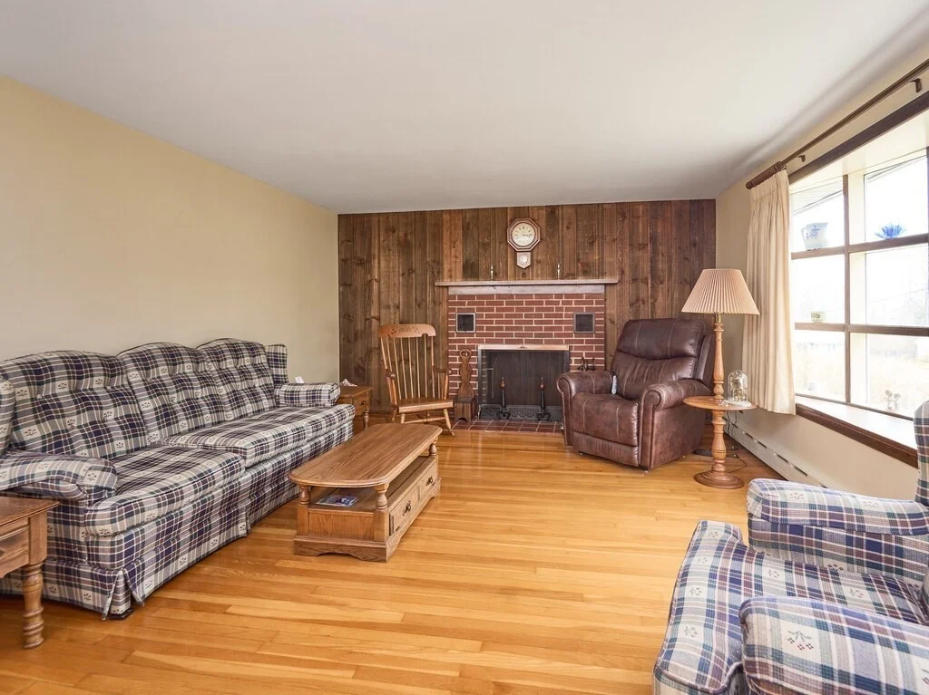 Photo of 12 Chartier Ln