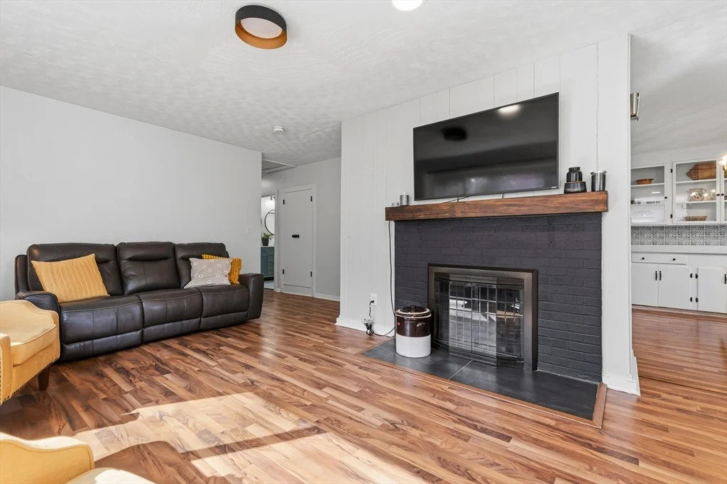 Photo of 21 Warren Rd