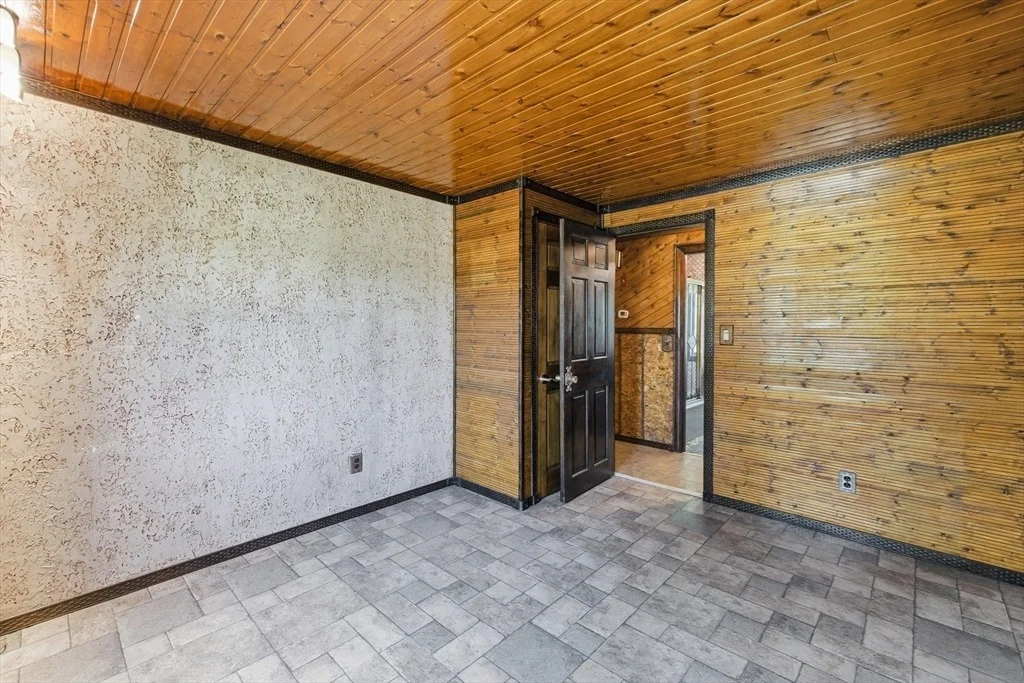 Photo of 925 West St.