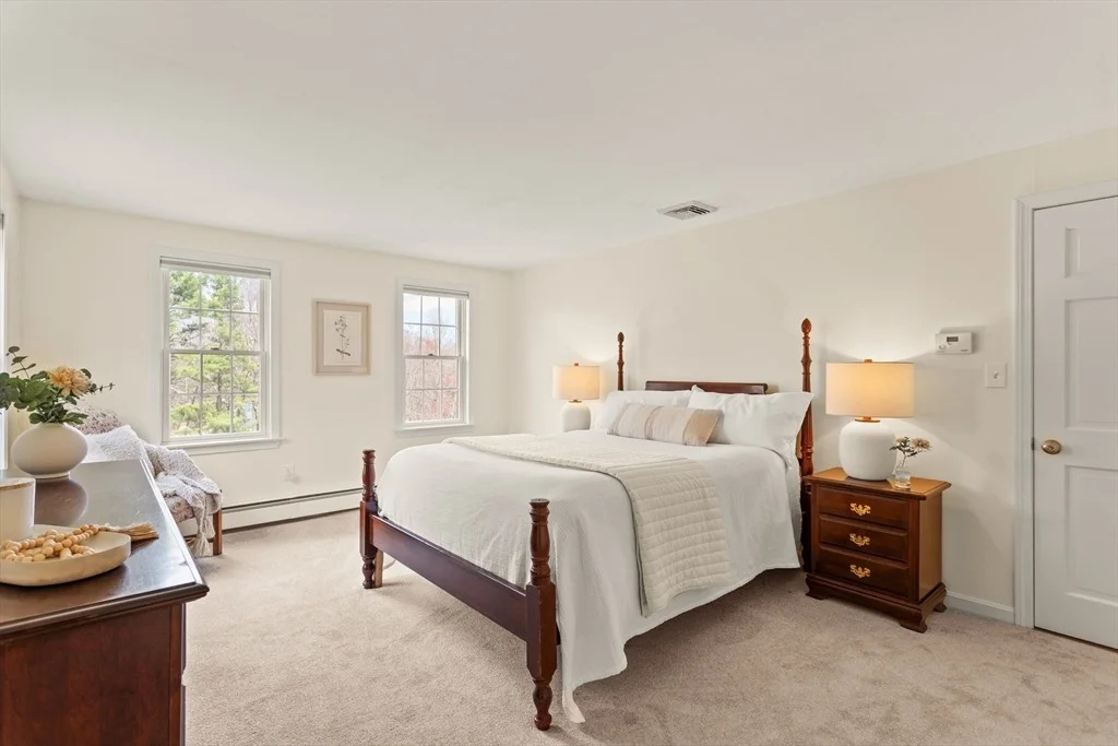 Photo of 4 Ledgewood Dr