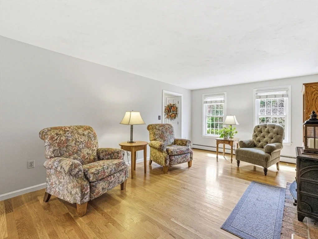 Photo of 26 Longfellow Dr