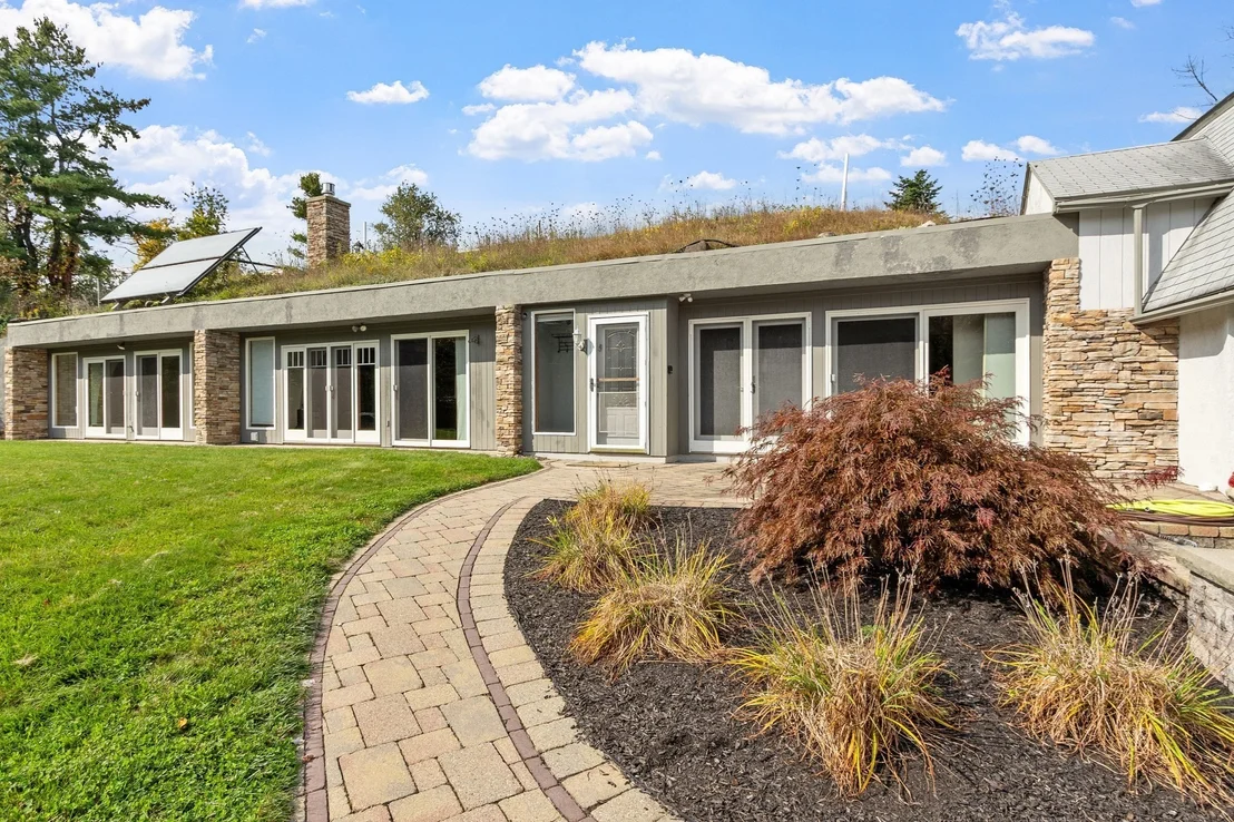 Photo of 137 Princeton Rd
