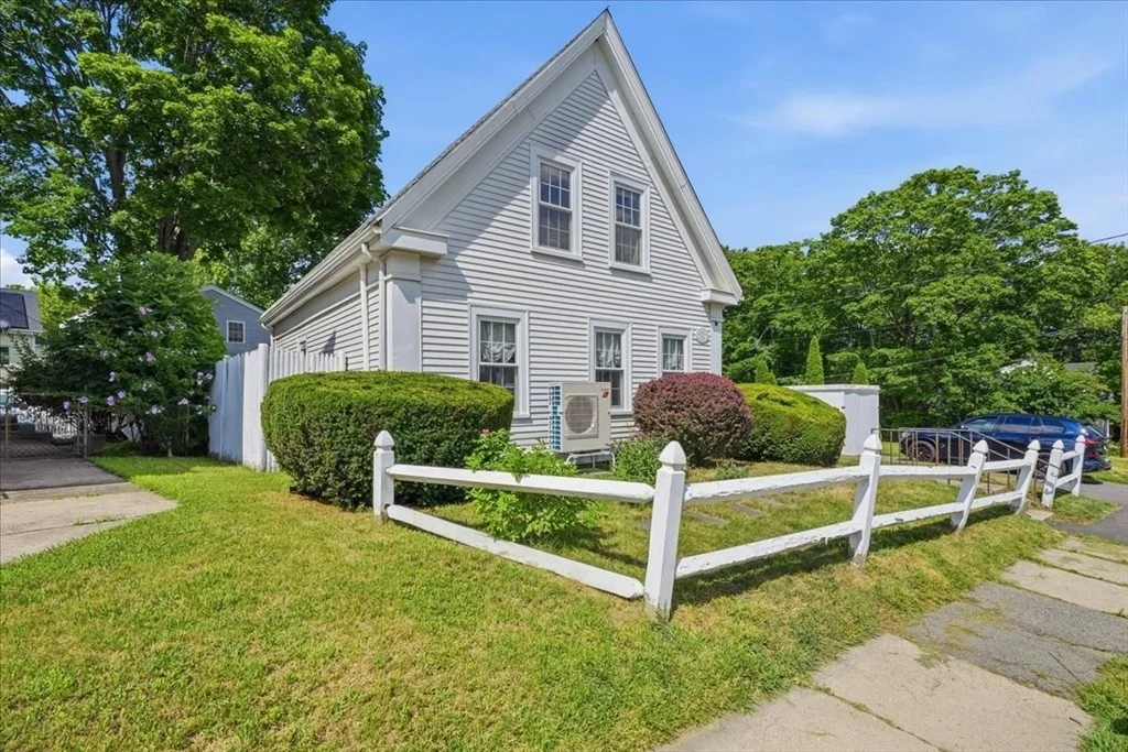 Photo of 113 Temple St