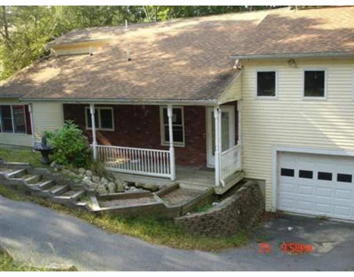 Photo of 75 Edgewater Rd