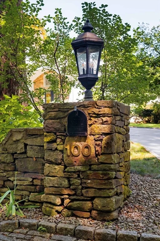 Photo of 100 Westcliff Rd