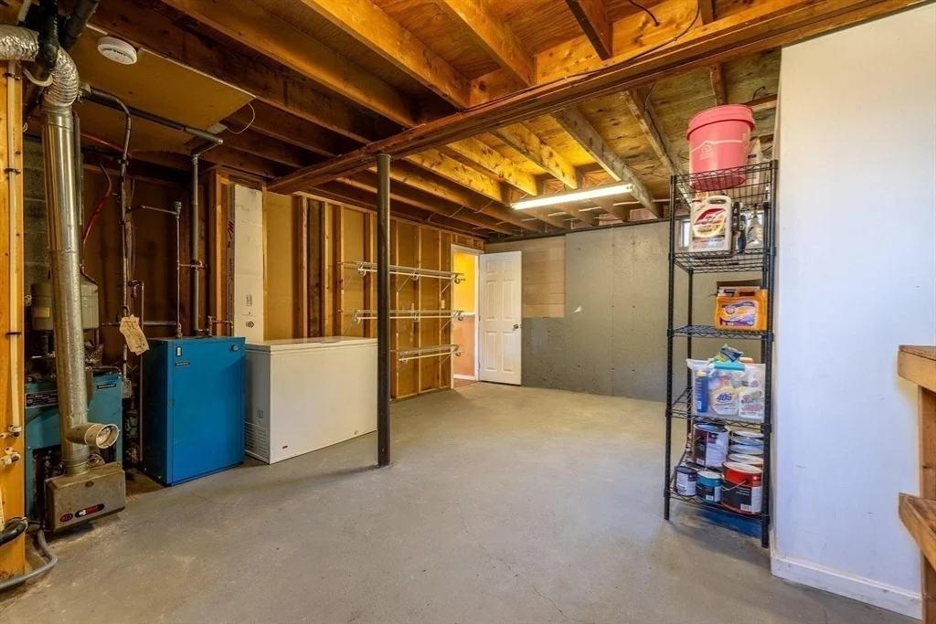 Photo of 33 Lakeview Ave