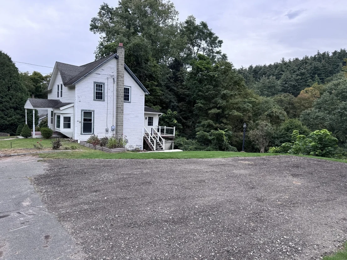 Photo of 390 Main St