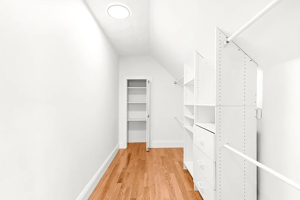 Photo of 100 Emerald St