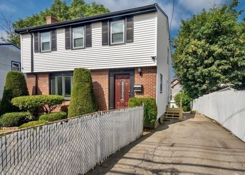 Photo of 87 - Clare Ave