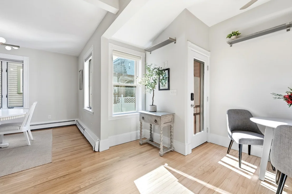 Photo of 12 Linden Pl