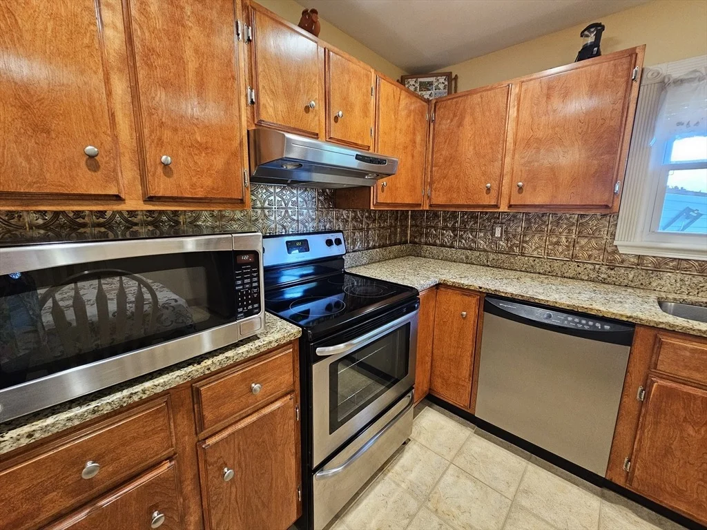 Photo of 461 River Rd