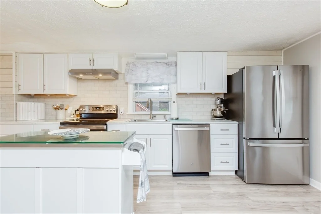 Photo of 119 Lawrence St