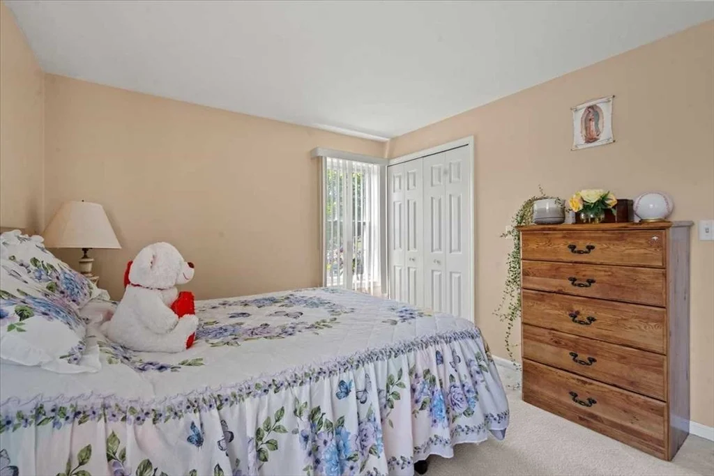 Photo of 6 Moreland Green Dr