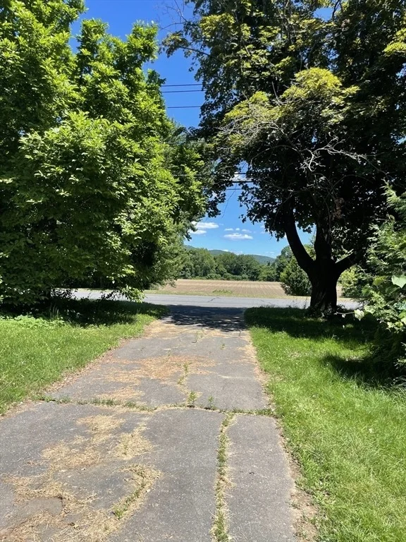 Photo of 239 River Road