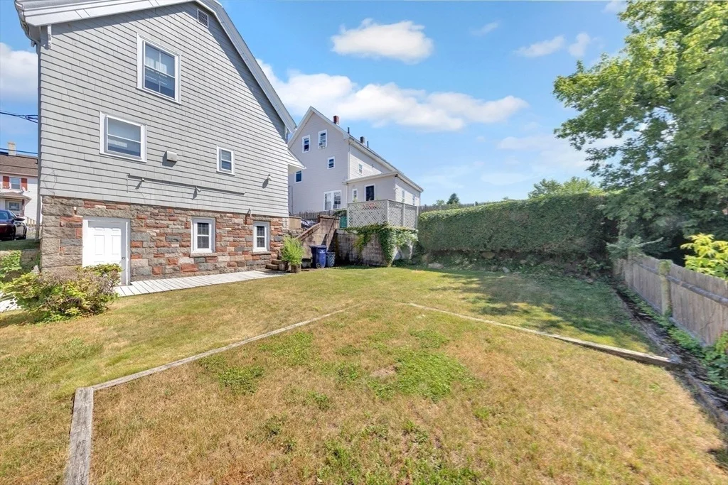 Photo of 337 Maple St