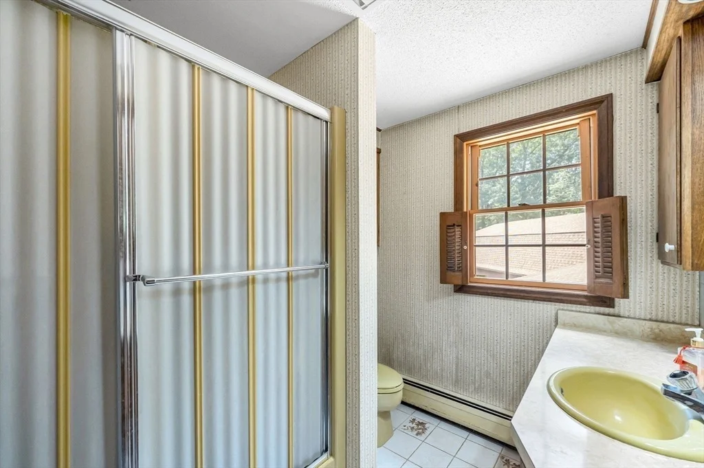 Photo of 98 Blossom Rd