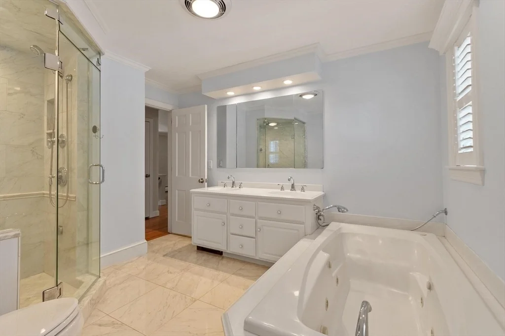 Photo of 305 High St Ext
