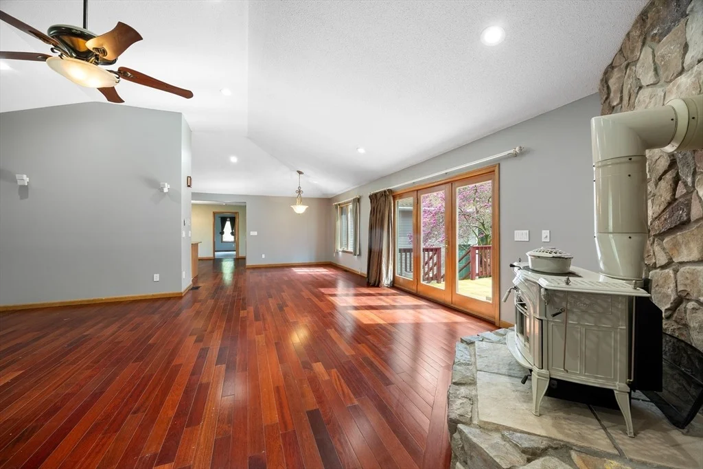Photo of 4 Pearl Brook Road