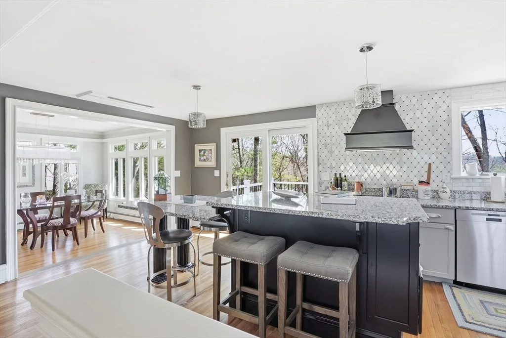 Photo of 33 Algonquin Rd