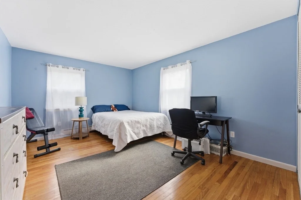 Photo of Unit B at 80 Colonial Cir
