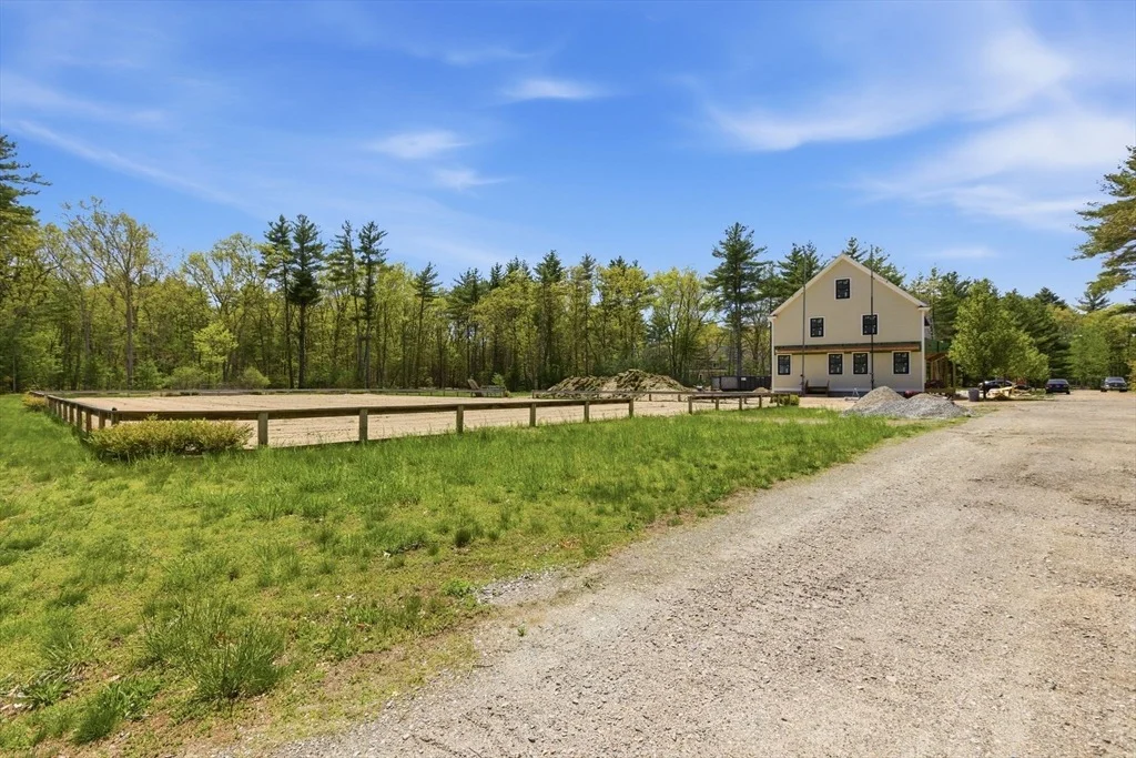 Photo of 28 Deer Run Road