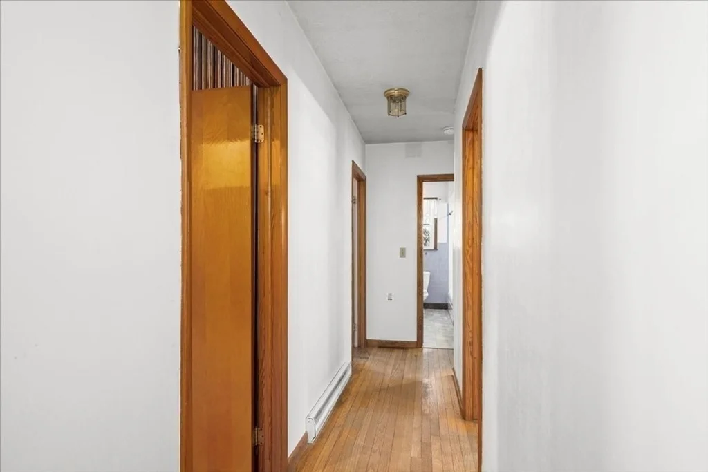 Photo of 256 Worcester Rd