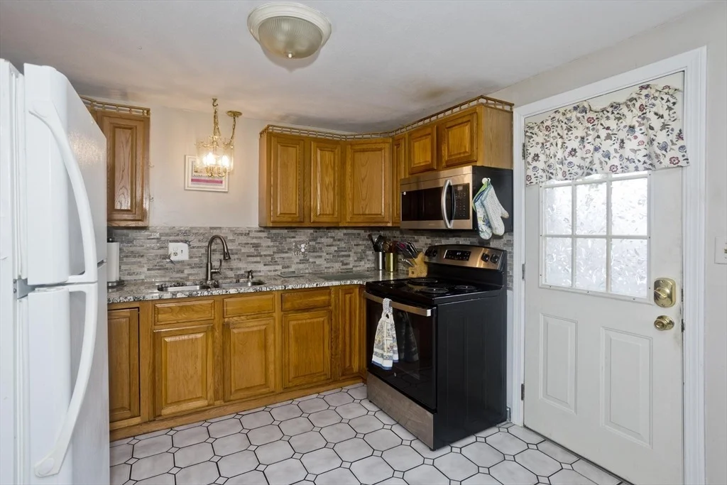 Photo of 125 Pondview Dr
