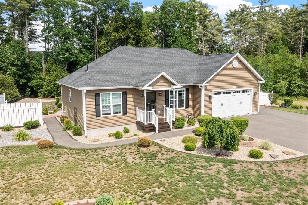 Photo of 106 Drew Blvd