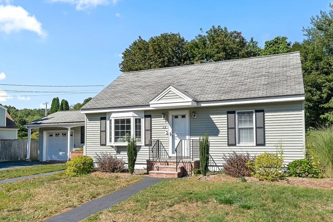 Photo of 12 Leo Ave