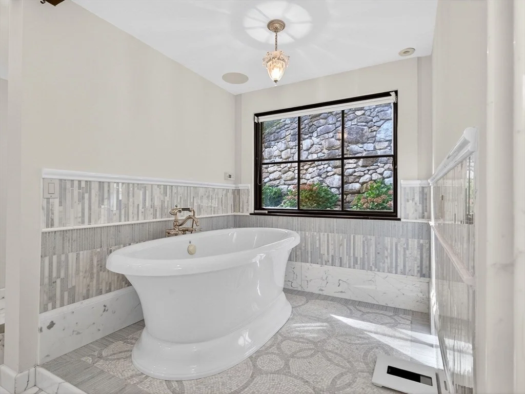 Photo of 18 Middlesex St
