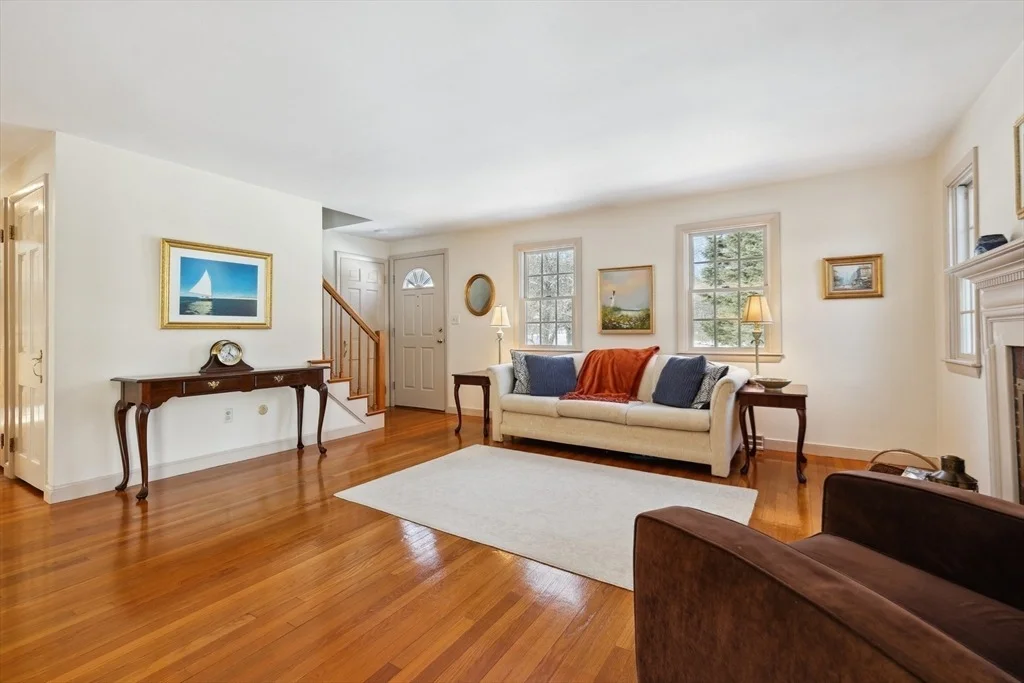 Photo of 82 Old Bolton Rd