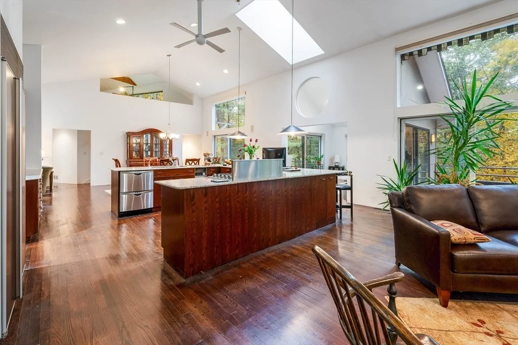 Photo of 34 Whitcomb Road