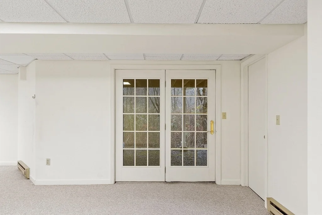 Photo of Unit 4004 at 4004 Brompton Circle