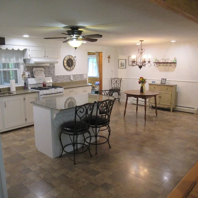 Photo of 82 Fox Ave