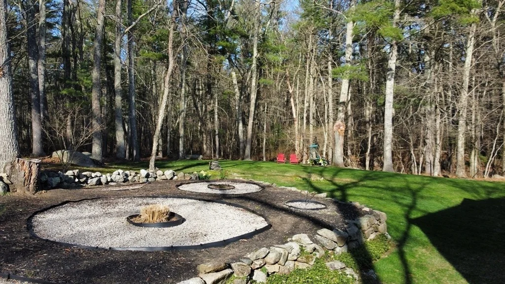 Photo of 4 Oak Dr