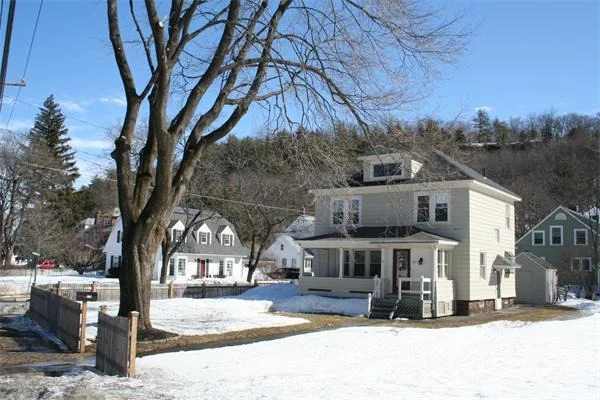 Photo of 219 High St