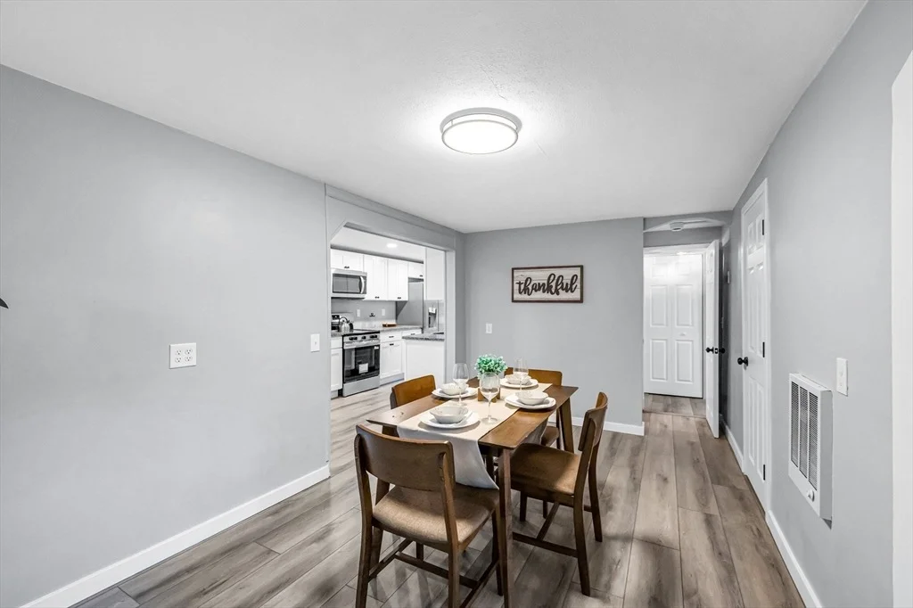 Photo of 83 Rolf Ave