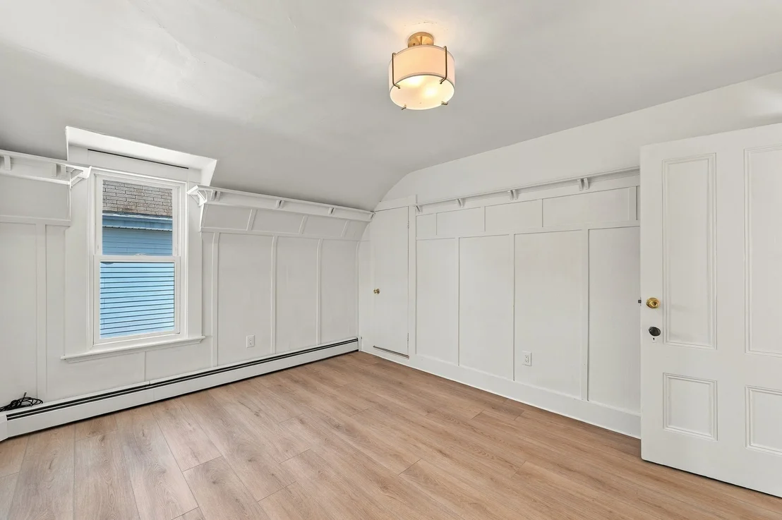 Photo of 21 West Avenue