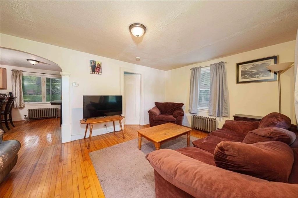 Photo of 25 Marilyn Drive