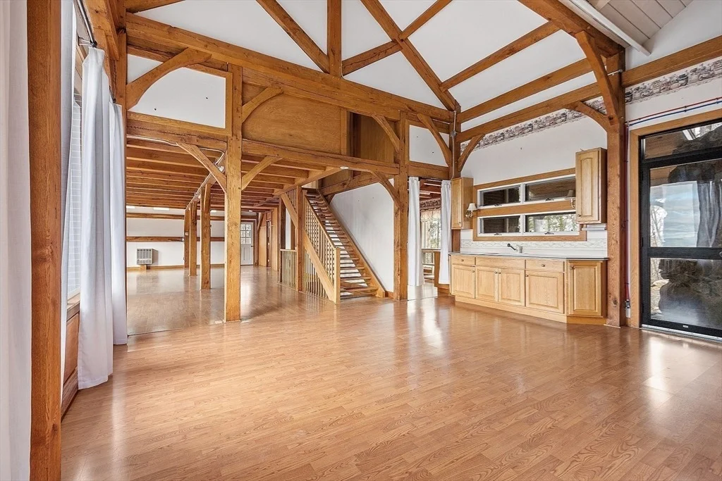 Photo of 102 Lyons Hill Rd