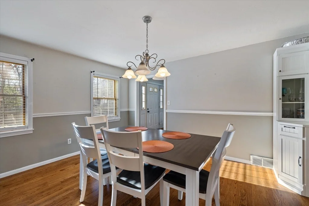 Photo of 75 Klebart Ave