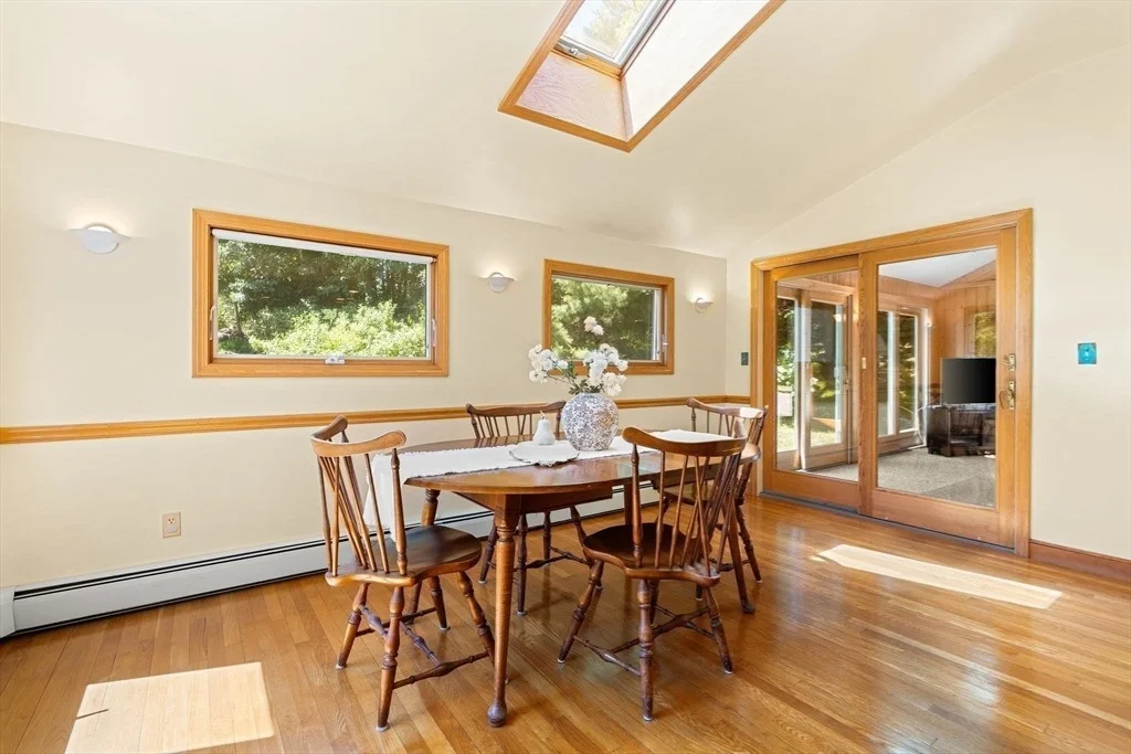Photo of 26 Lawrence Ln