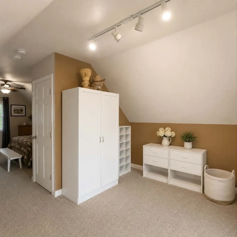 Photo of 18 Hunnewell Rd