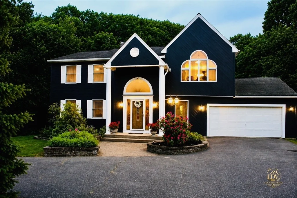 Photo of 252 Elizabeth Dr