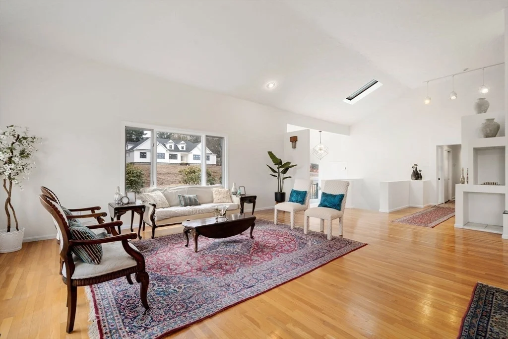 Photo of 106 Juniper Ridge Rd