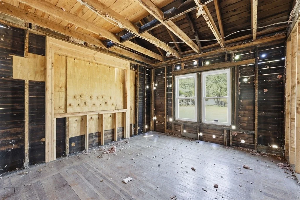 Photo of 1024 Westhampton Rd