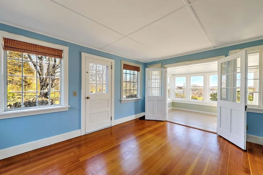 Photo of 1484 Drift Road