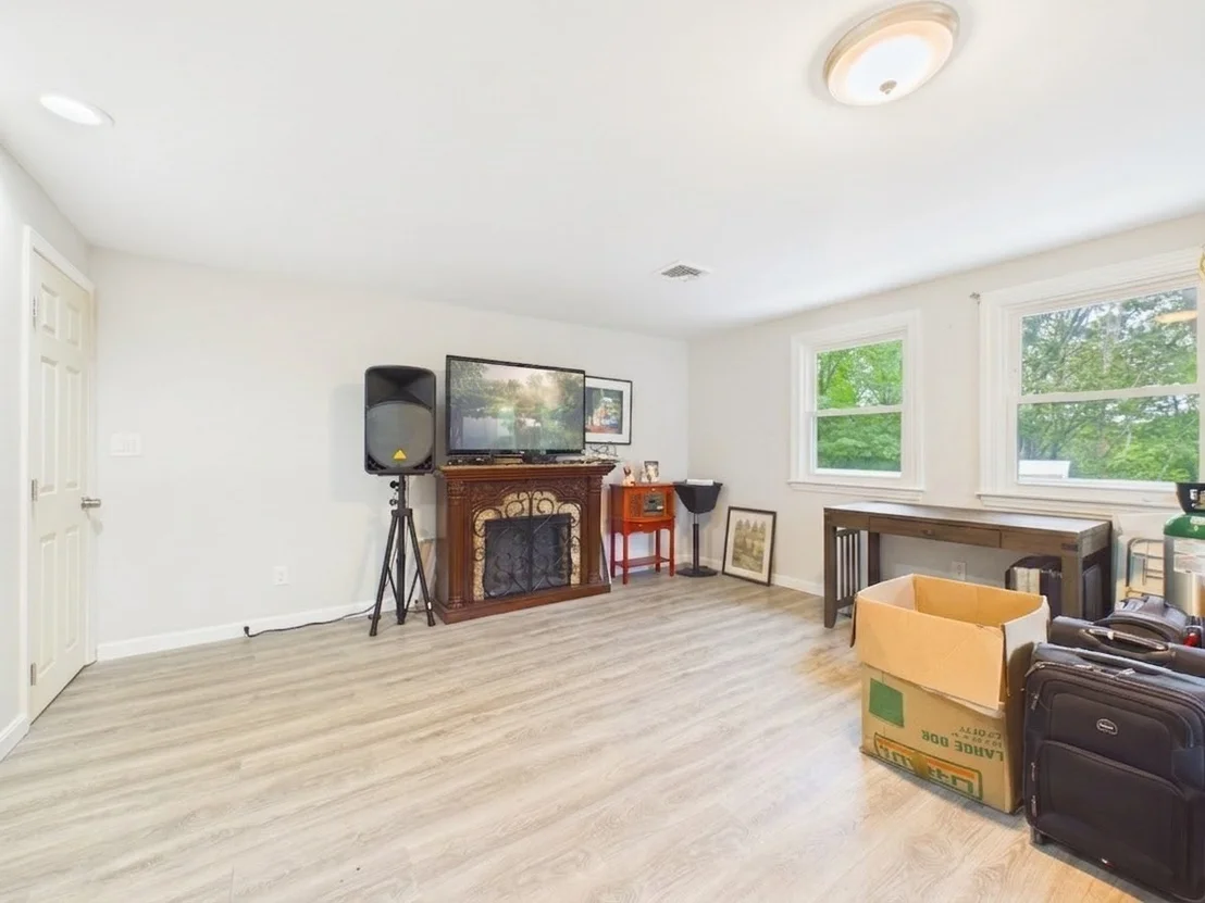 Photo of 15 Sunset Dr
